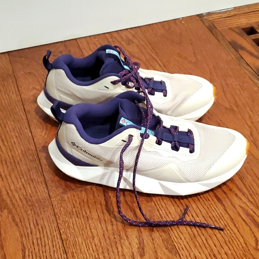 Columbia Facet 15 hiking shoe sz 7 womens